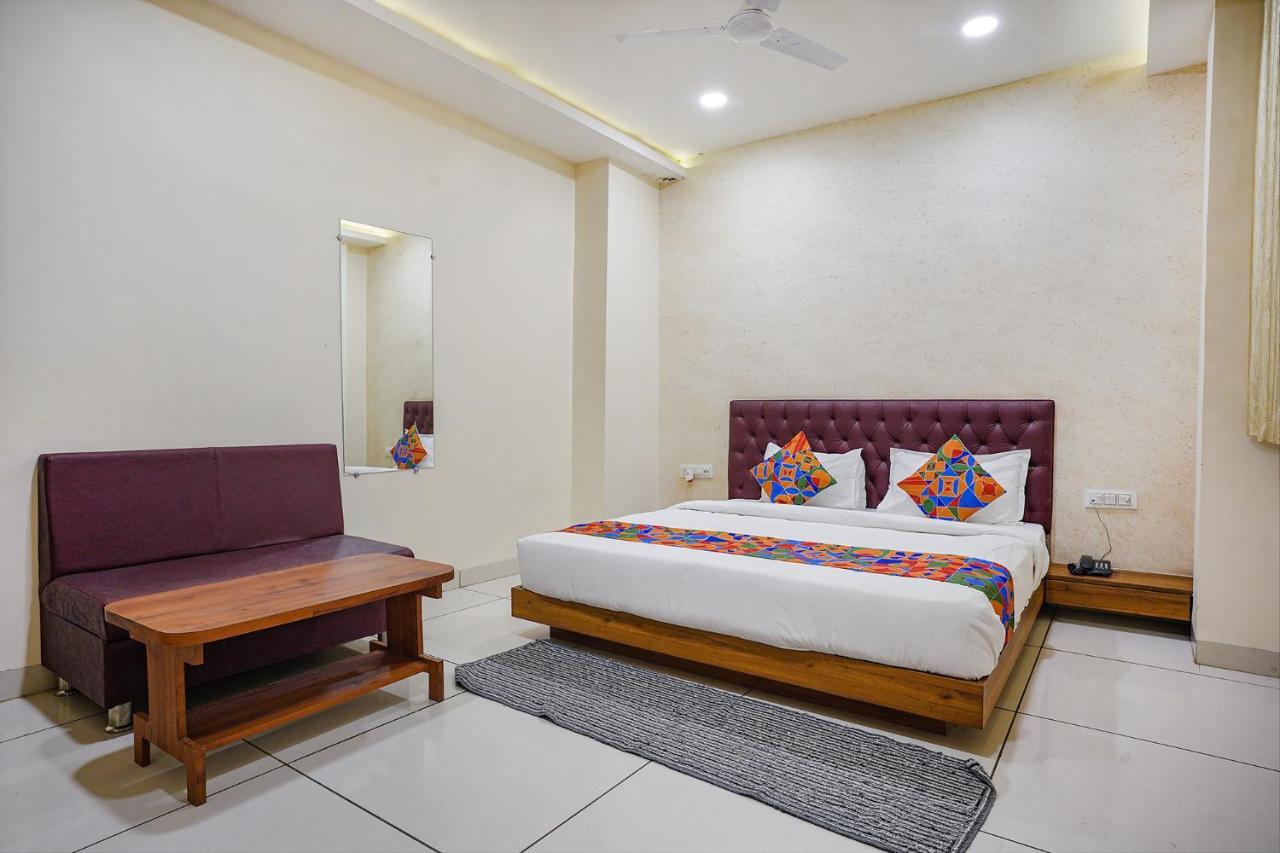 Fabhotel Sukh Vilas Індаур Екстер'єр фото